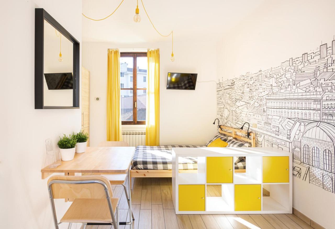 A Yellow Touch - Modern Studio In Isola Milano المظهر الخارجي الصورة